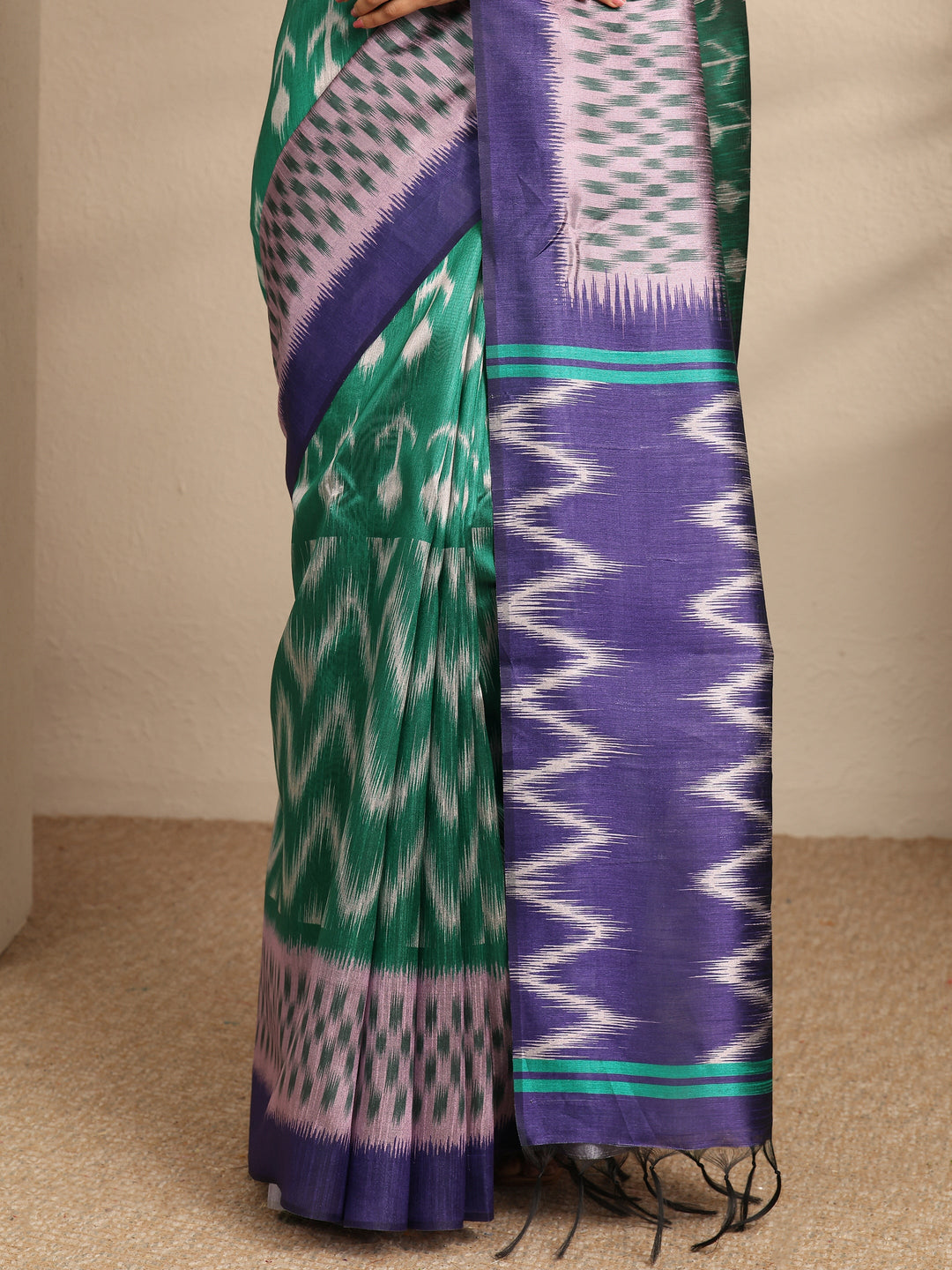 Green Chevron Printed Silk Saree With Unstitched Blouse Piece