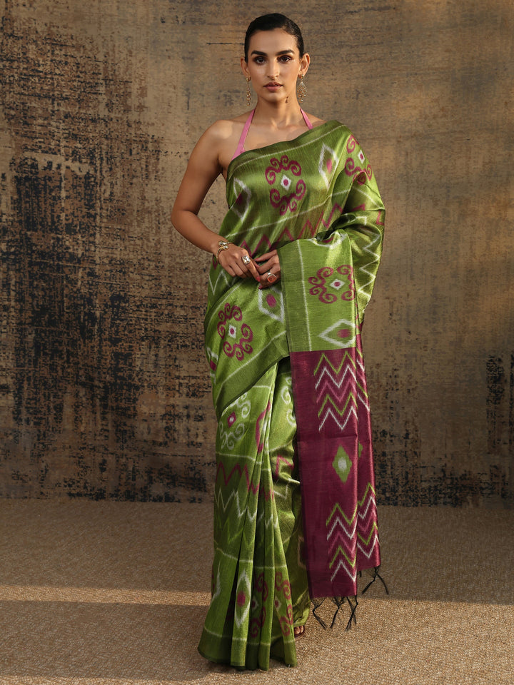 Green Chevron Printed Silk Saree With Unstitched Blouse Piece