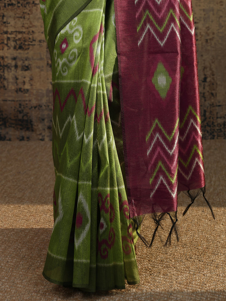 Green Chevron Printed Silk Saree With Unstitched Blouse Piece