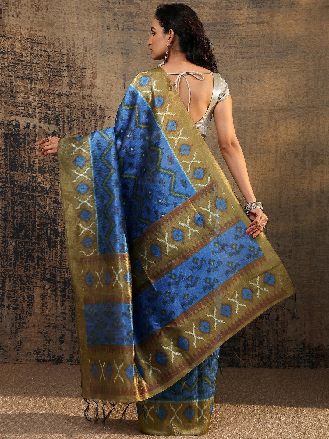 Blue Ikat Printed Silk Saree With Unstitched Blouse Piece
