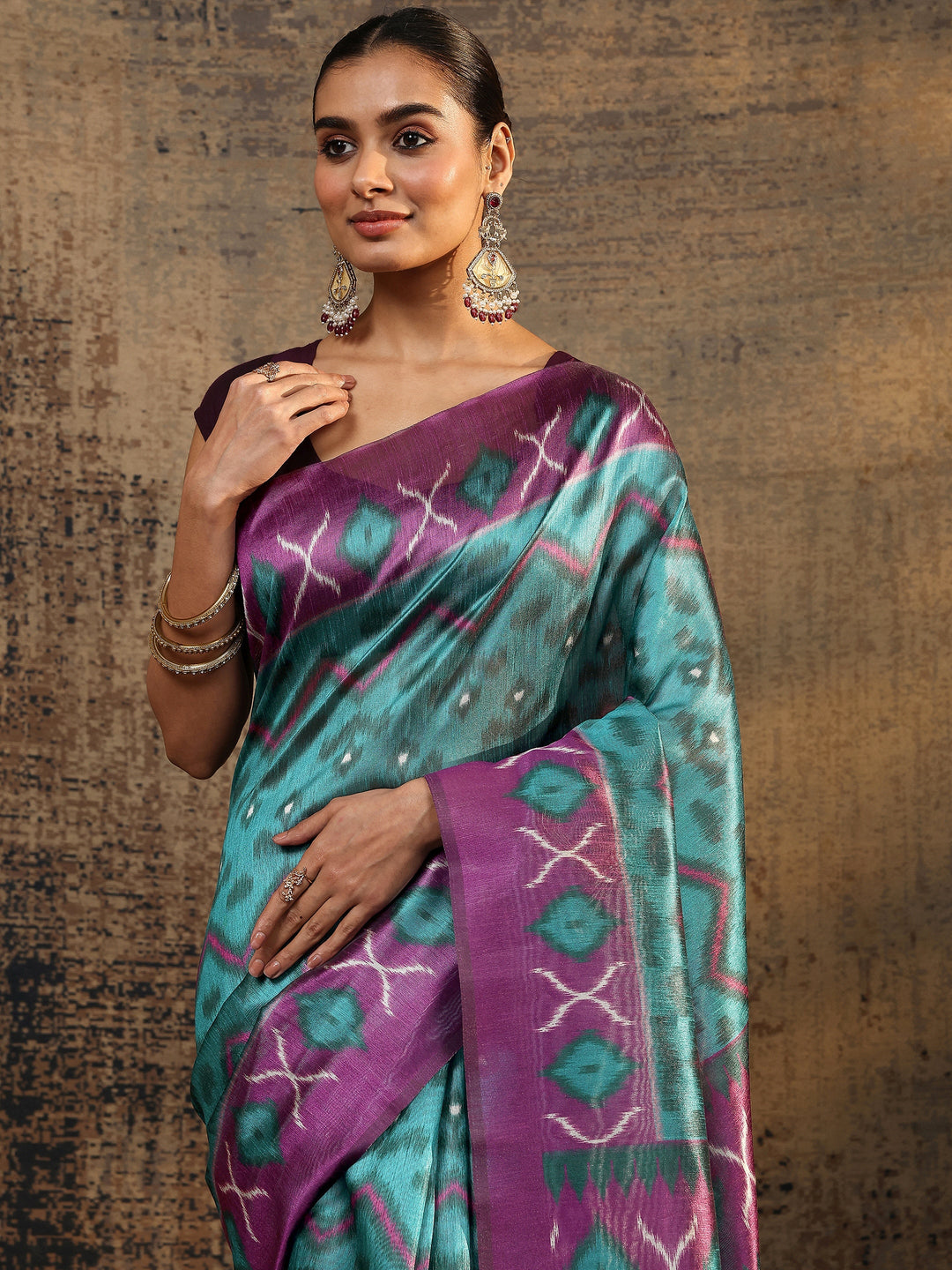 Teal Ikat Printed Silk Saree With Unstitched Blouse Piece