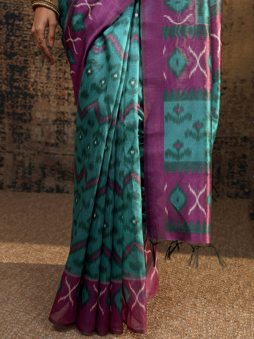 Teal Ikat Printed Silk Saree With Unstitched Blouse Piece
