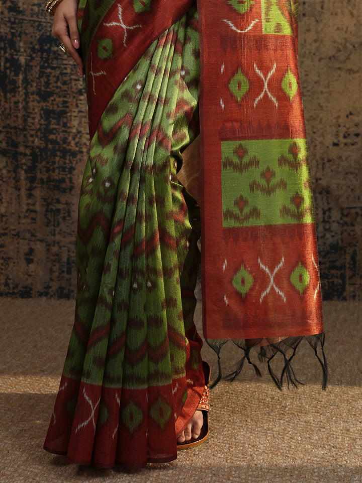 Green Chevron Printed Silk Saree With Unstitched Blouse Piece