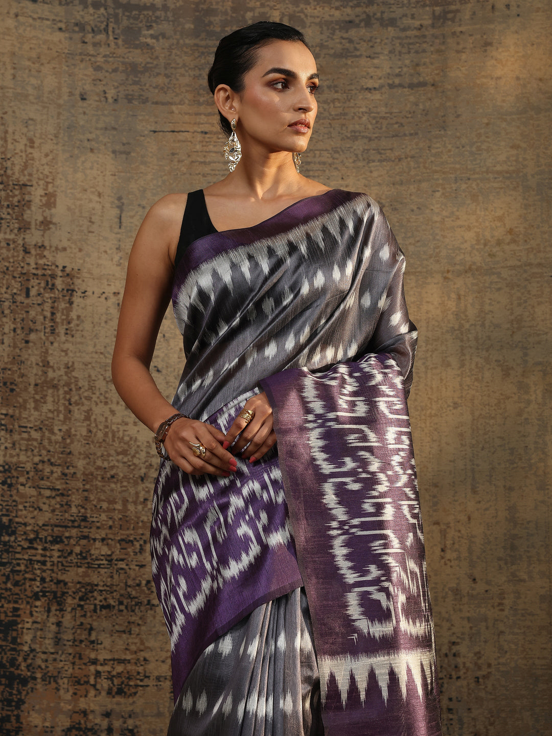 Purple Abstract Printed Silk Saree With Unstitched Blouse Piece
