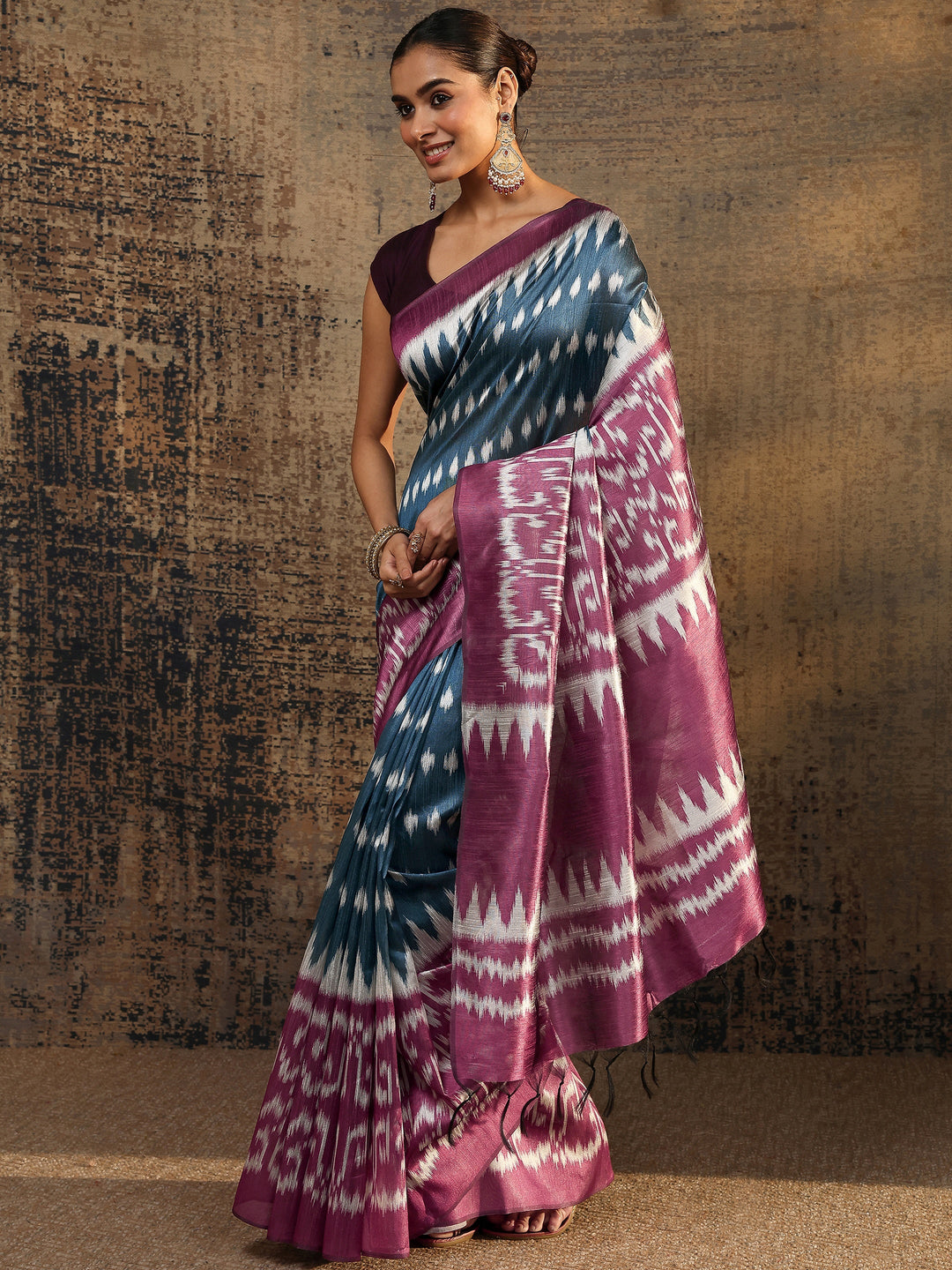 Magenta Ikat Printed Silk Saree With Unstitched Blouse Piece