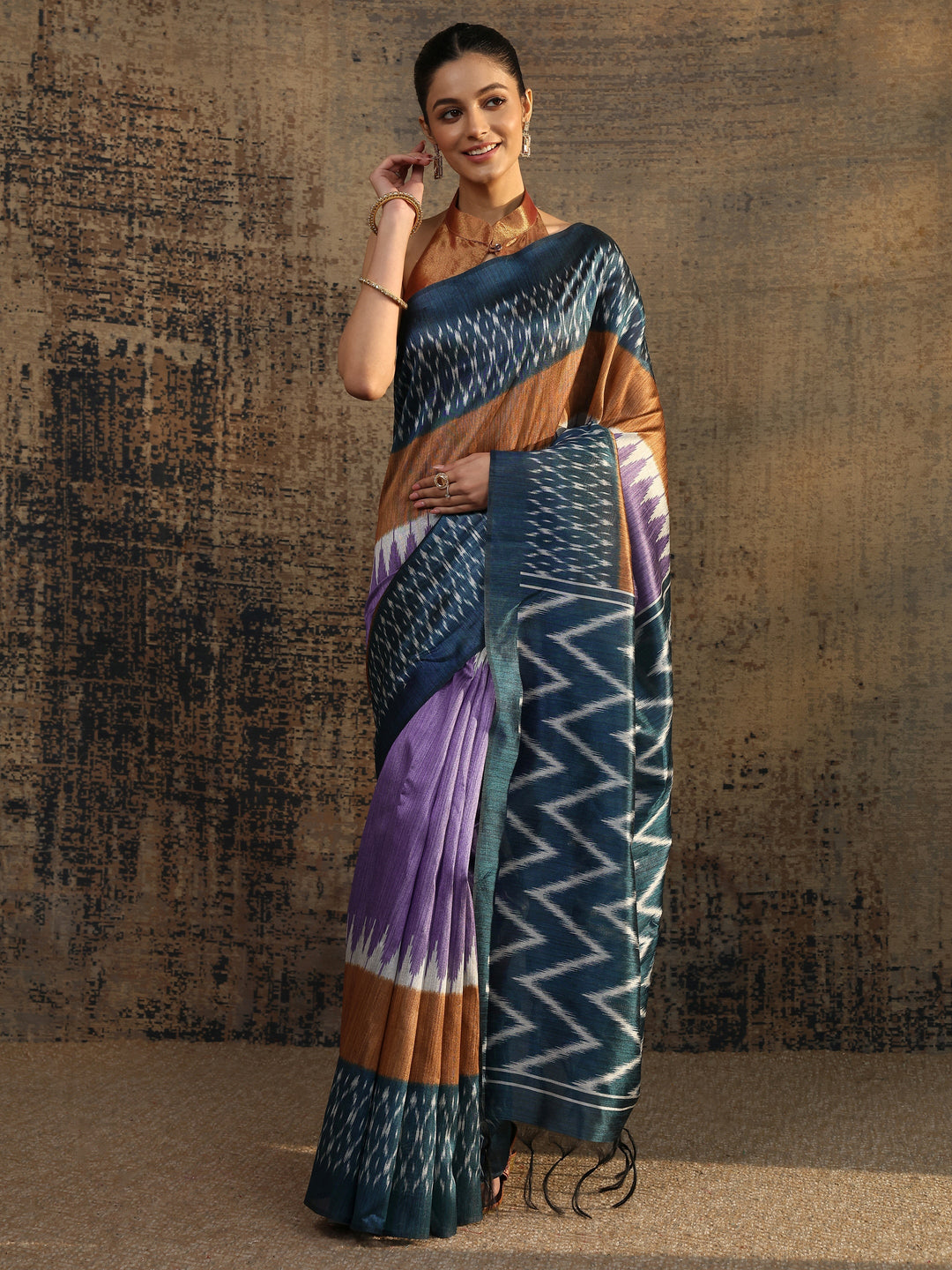 Multi Chevron Printed Silk Saree With Unstitched Blouse Piece