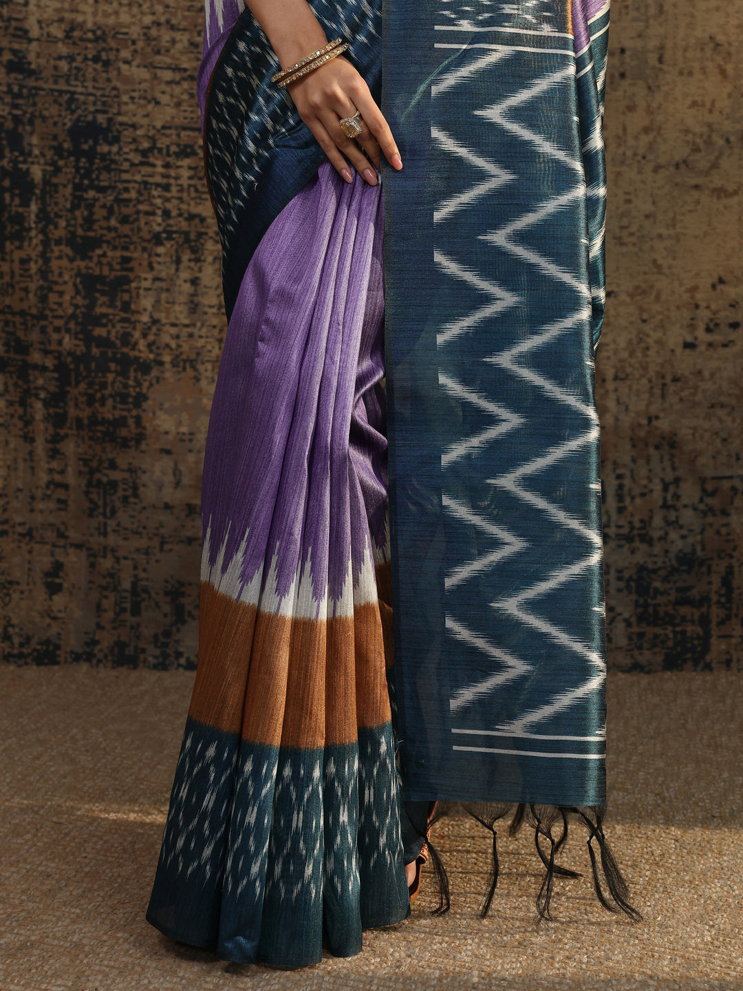 Multi Chevron Printed Silk Saree With Unstitched Blouse Piece