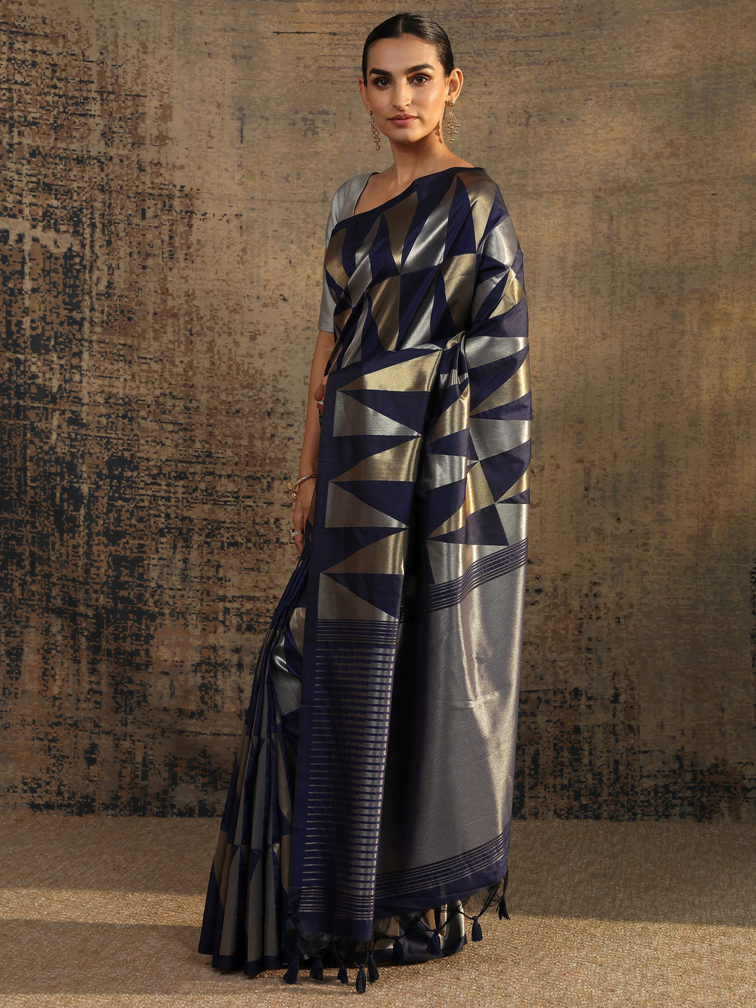 Navy Blue Woven Design Silk Blend Saree With Unstitched Blouse Piece