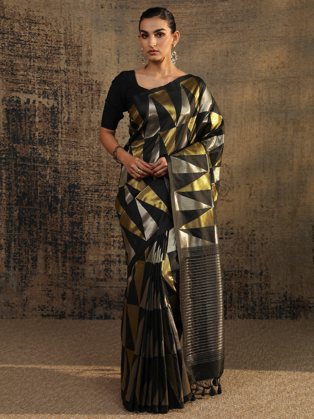 Black Woven Design Silk Blend Saree With Unstitched Blouse Piece