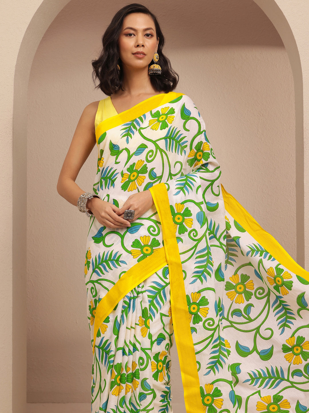 Yellow Printed Cotton Saree With Unstitched Blouse Piece