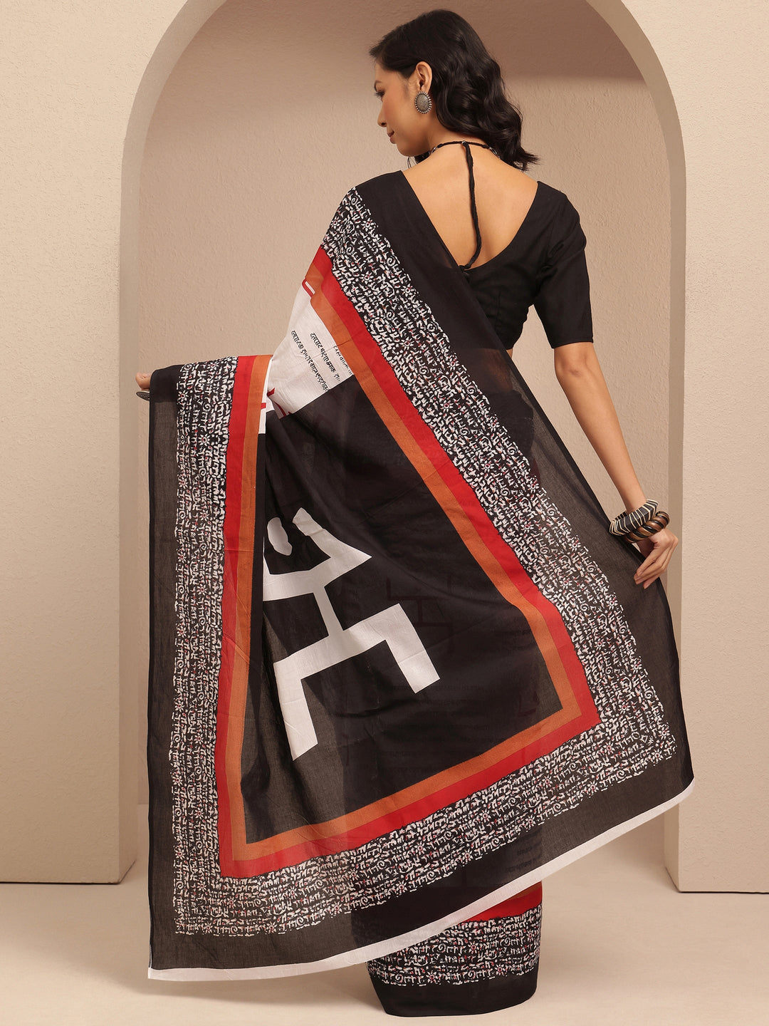 Black Printed Cotton Saree With Unstitched Blouse Piece