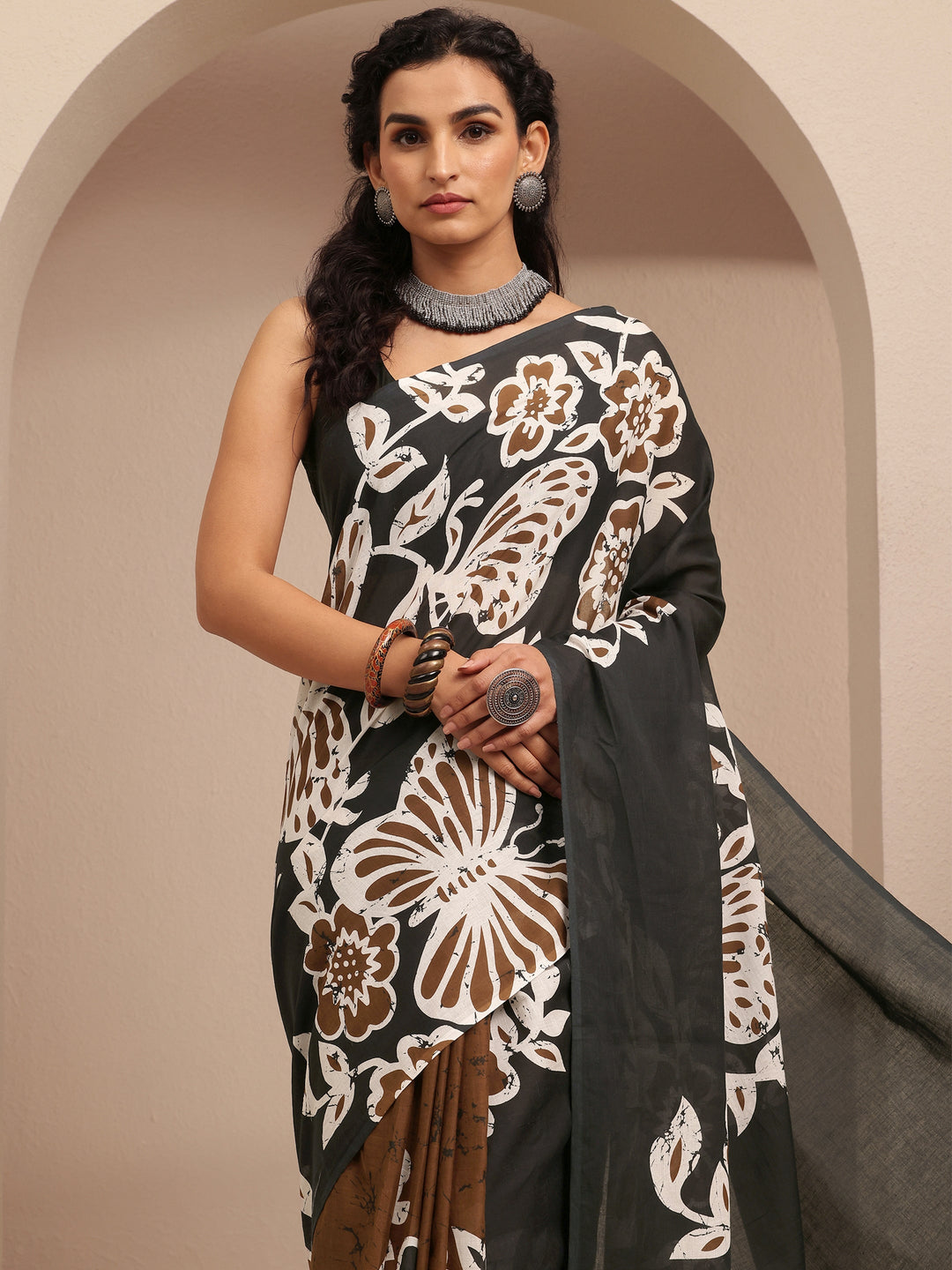 Black Printed Cotton Saree With Unstitched Blouse Piece