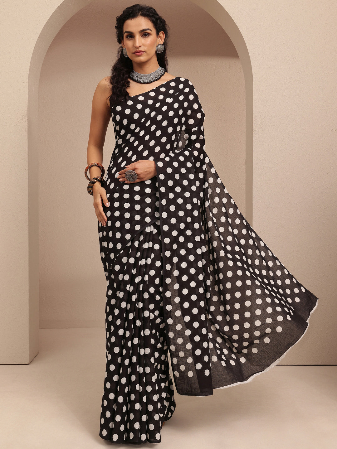 Black Polka Dots Printed Cotton Saree With Unstitched Blouse Piece