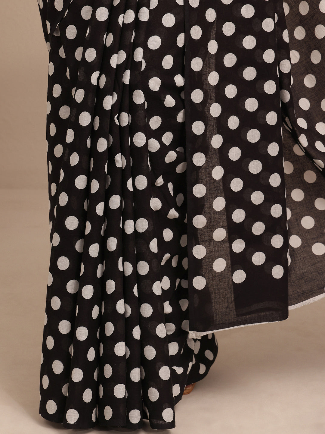 Black Polka Dots Printed Cotton Saree With Unstitched Blouse Piece
