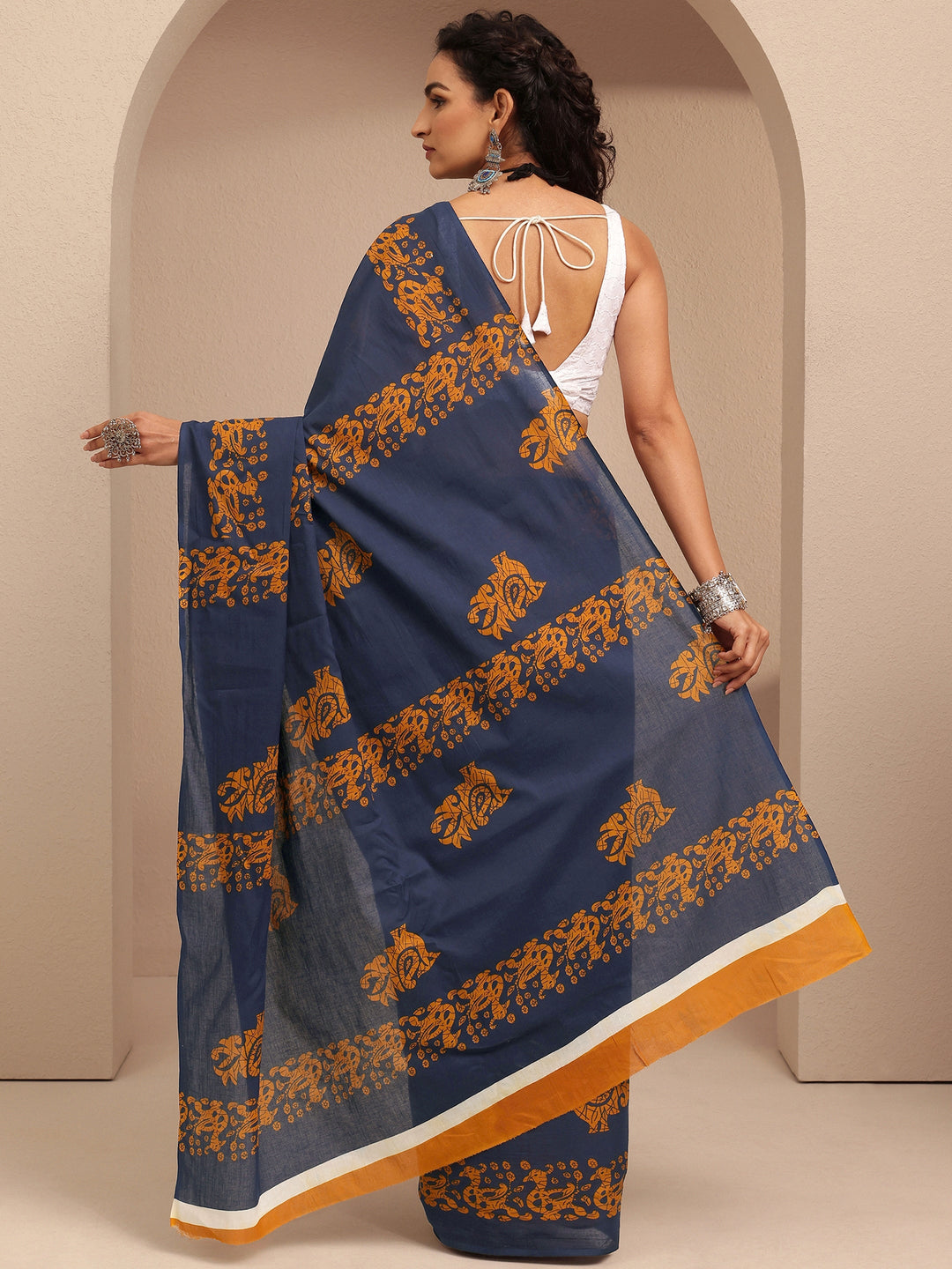 Navy Blue Printed Cotton Saree With Unstitched Blouse Piece