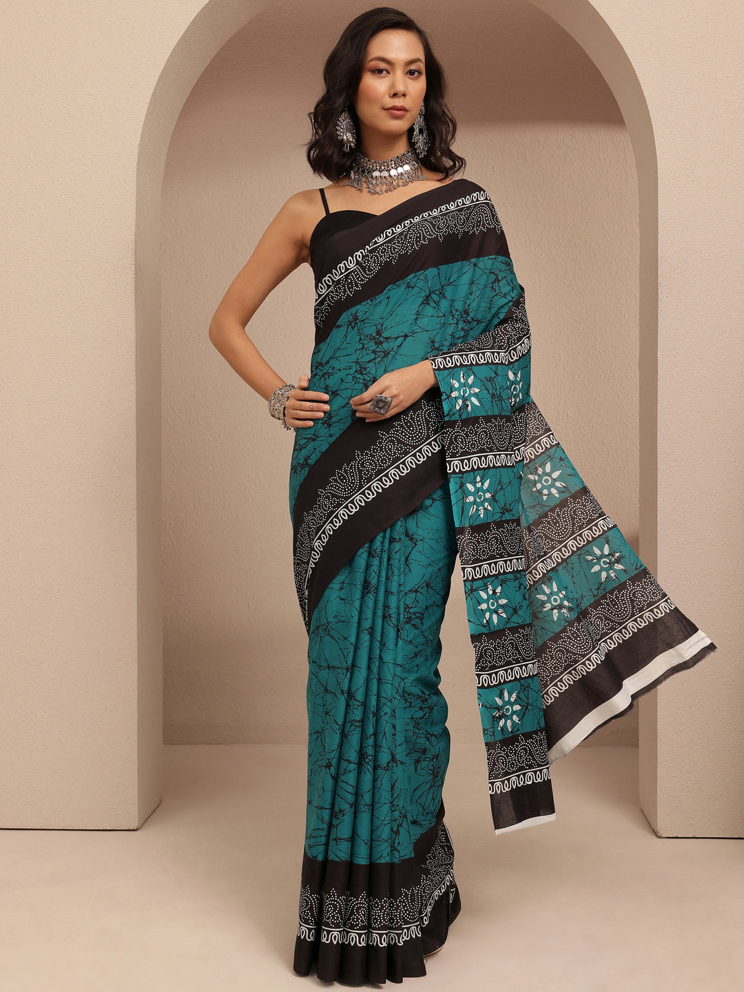 Teal Abstract Printed Cotton Saree With Unstitched Blouse Piece