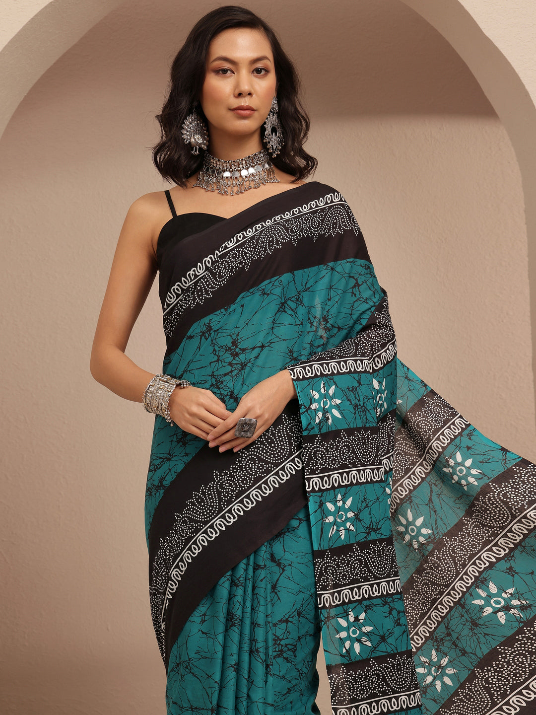 Teal Abstract Printed Cotton Saree With Unstitched Blouse Piece