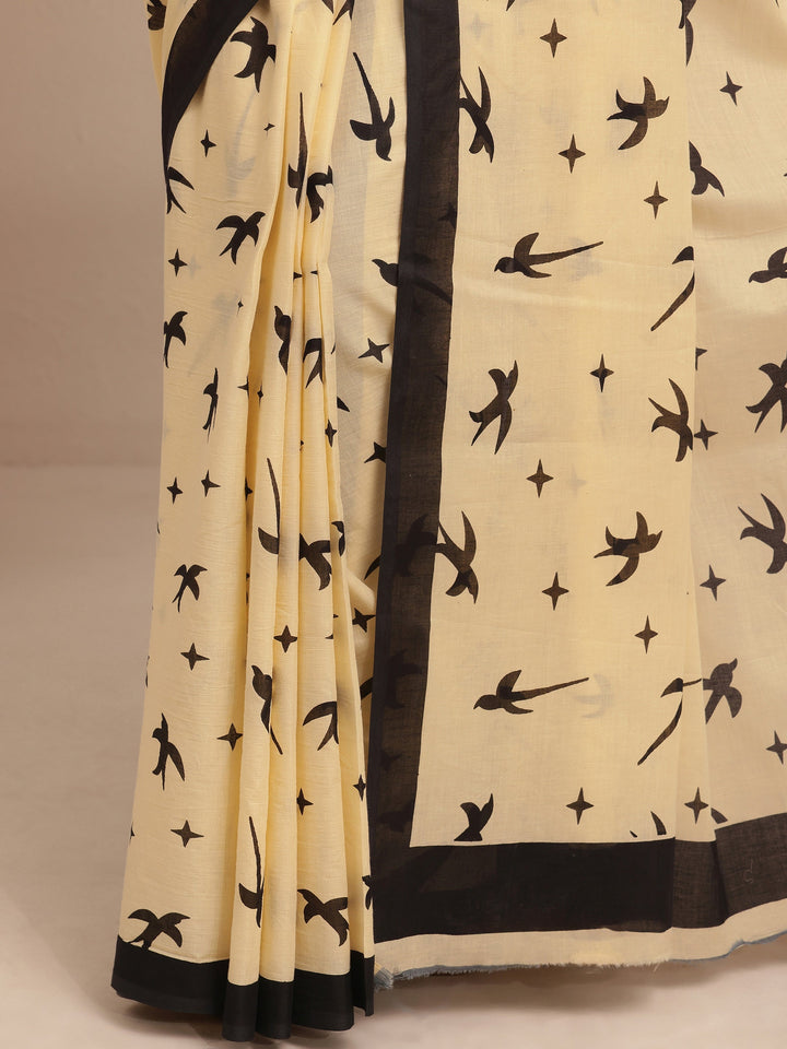 Beige Printed Cotton Saree With Unstitched Blouse Piece