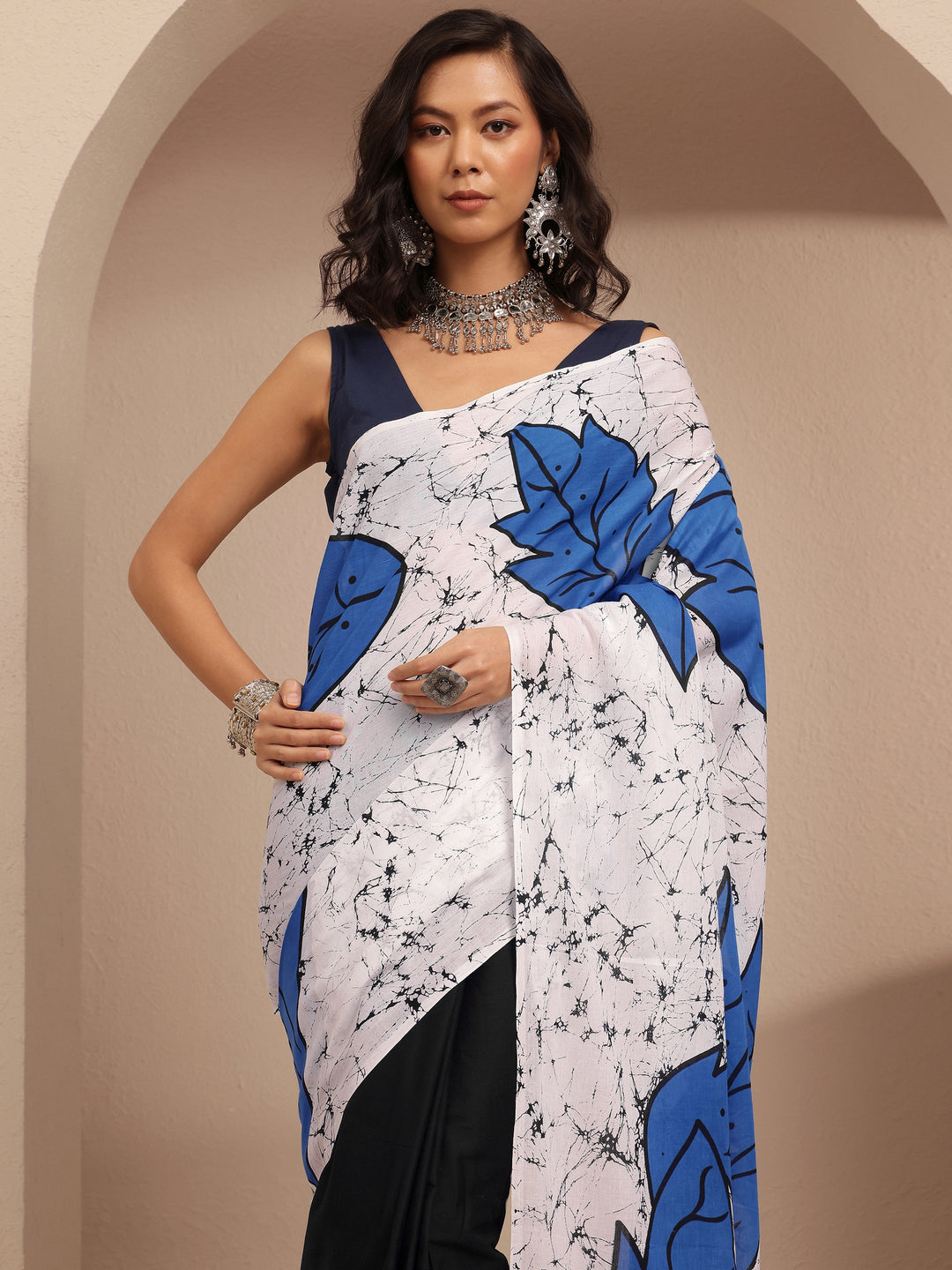 Blue Printed Cotton Saree With Unstitched Blouse Piece