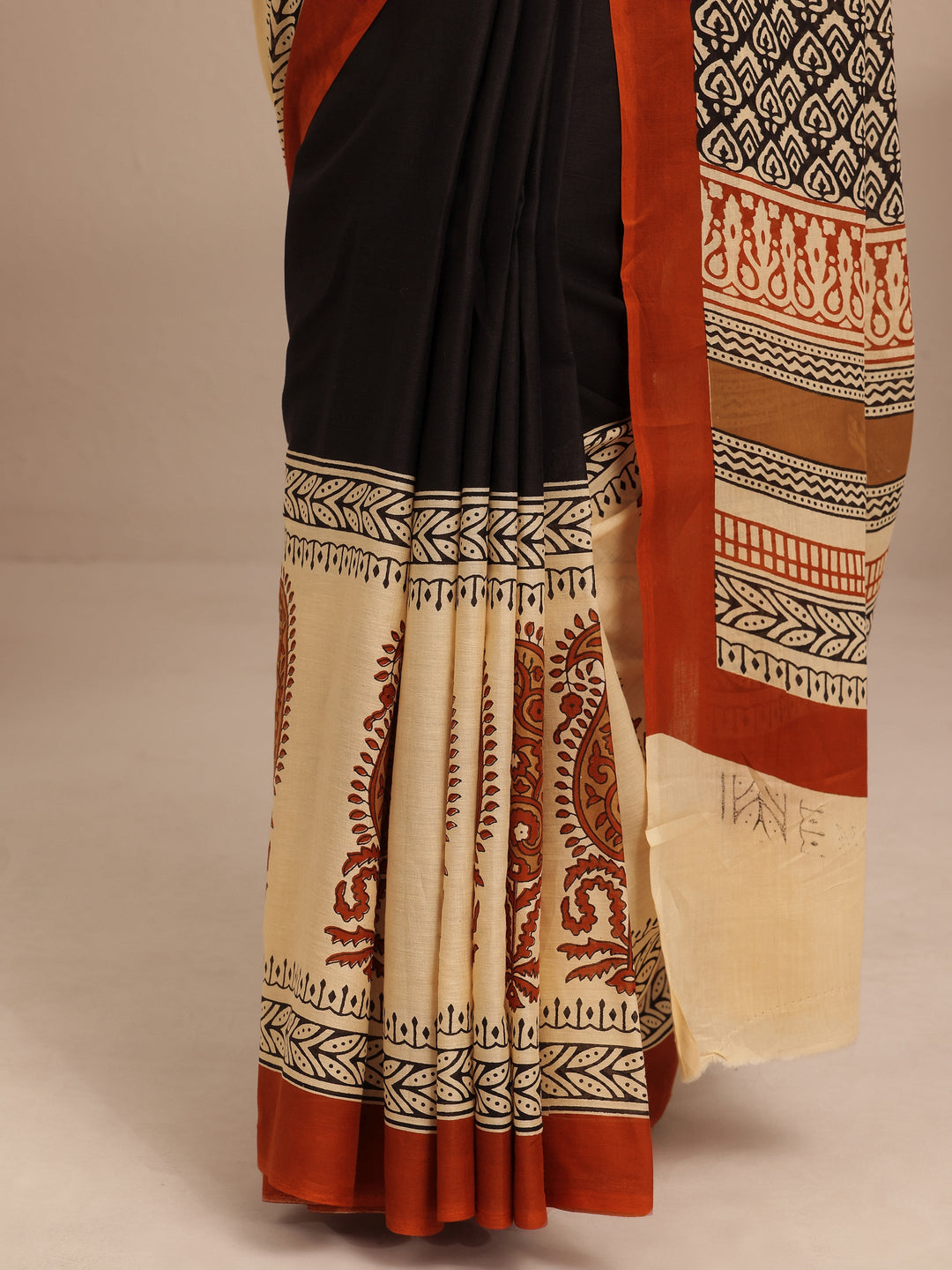 Black Printed Cotton Saree With Unstitched Blouse Piece