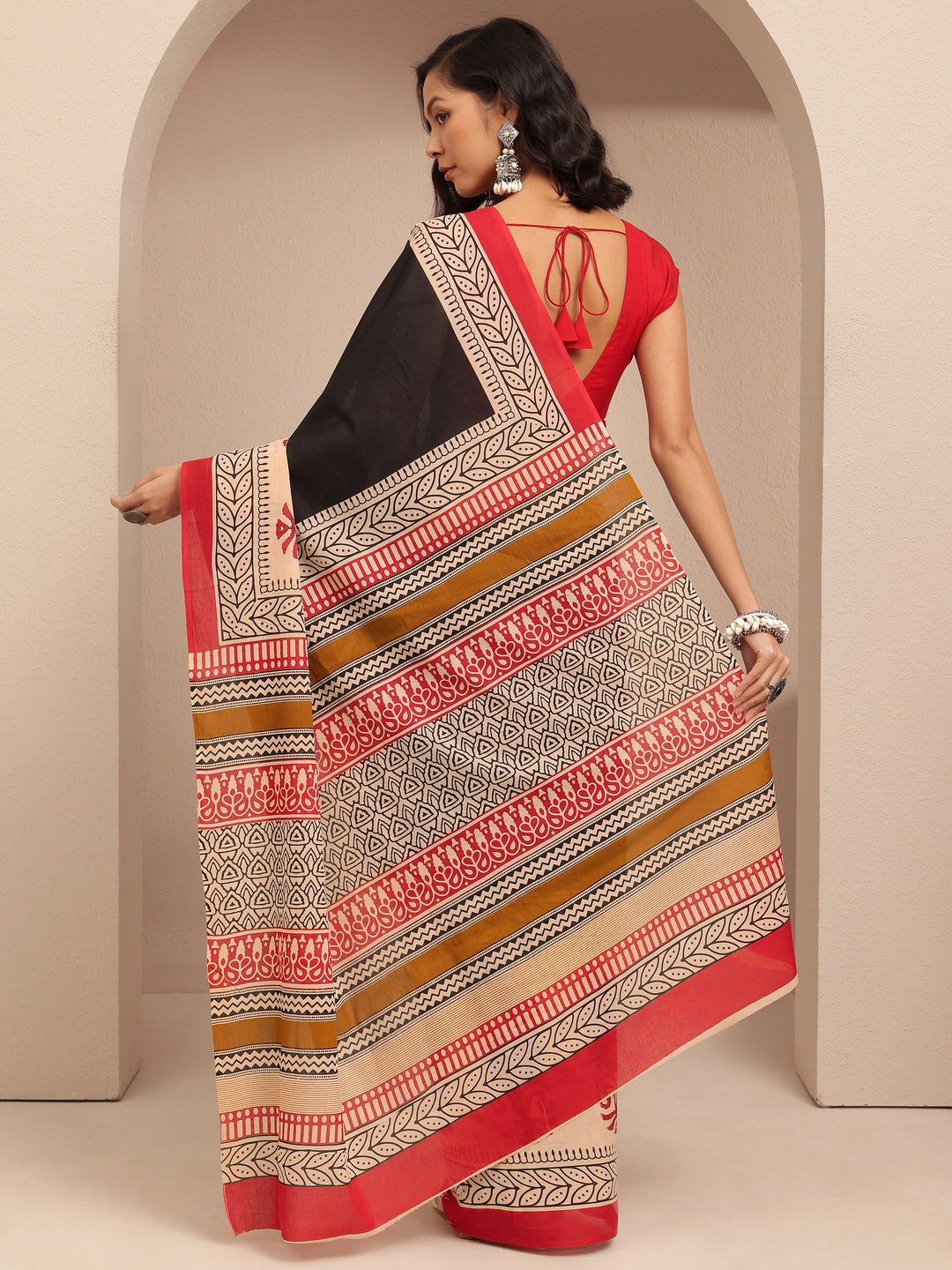 Black Block Printed Cotton Saree With Unstitched Blouse Piece