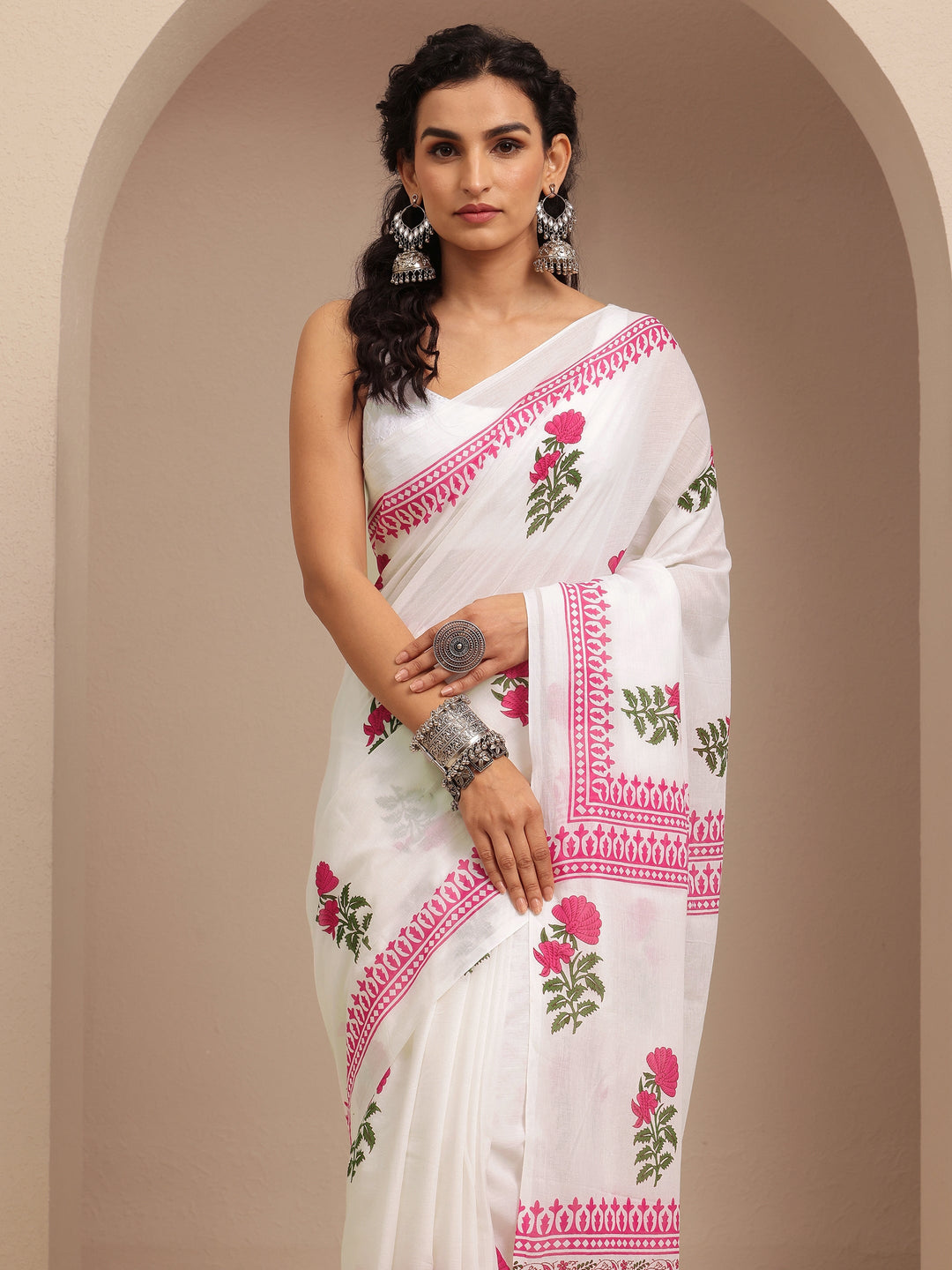 White Printed Cotton Saree With Unstitched Blouse Piece