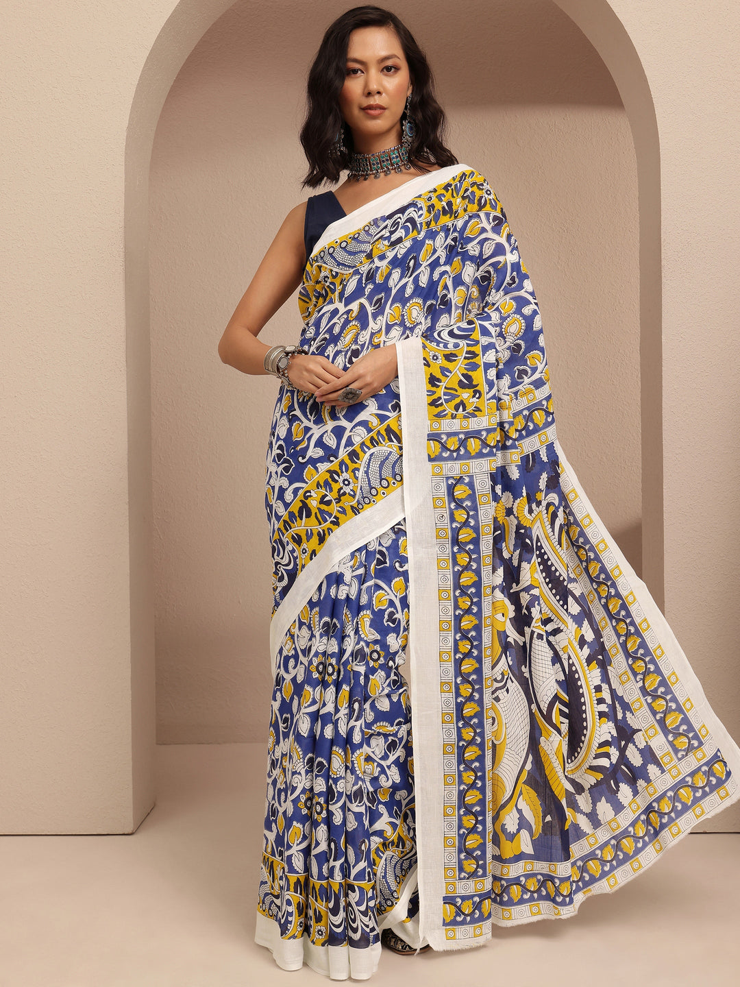 Navy Blue Printed Cotton Saree With Unstitched Blouse Piece