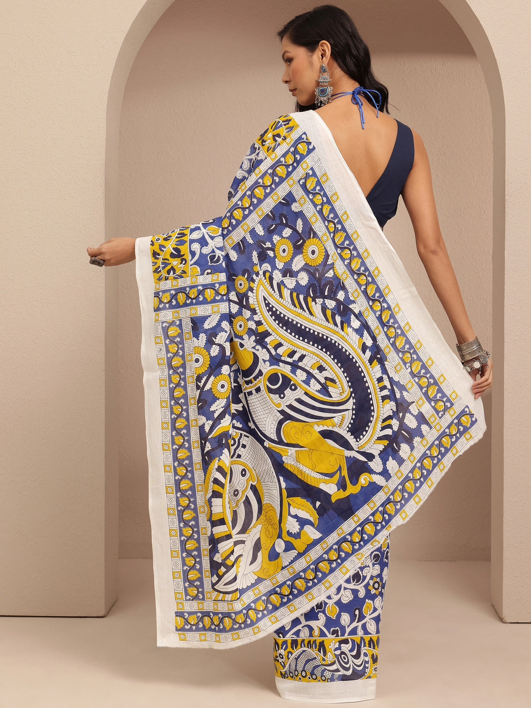 Navy Blue Printed Cotton Saree With Unstitched Blouse Piece