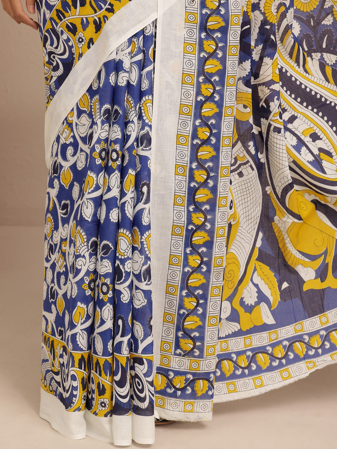 Navy Blue Printed Cotton Saree With Unstitched Blouse Piece