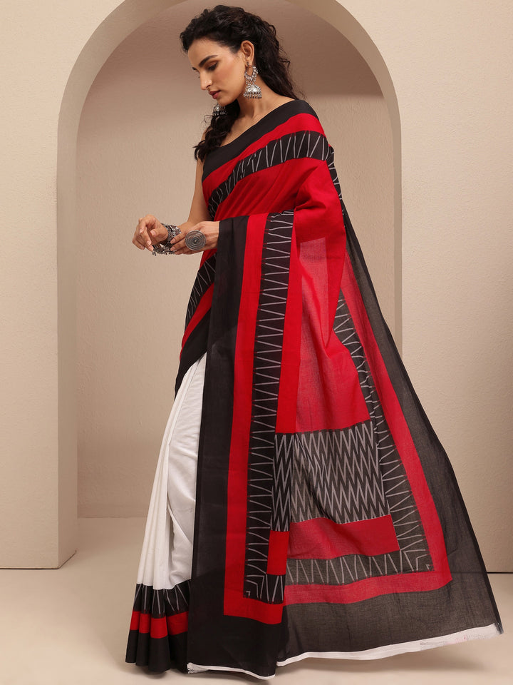 Red Solid Cotton Saree With Unstitched Blouse Piece