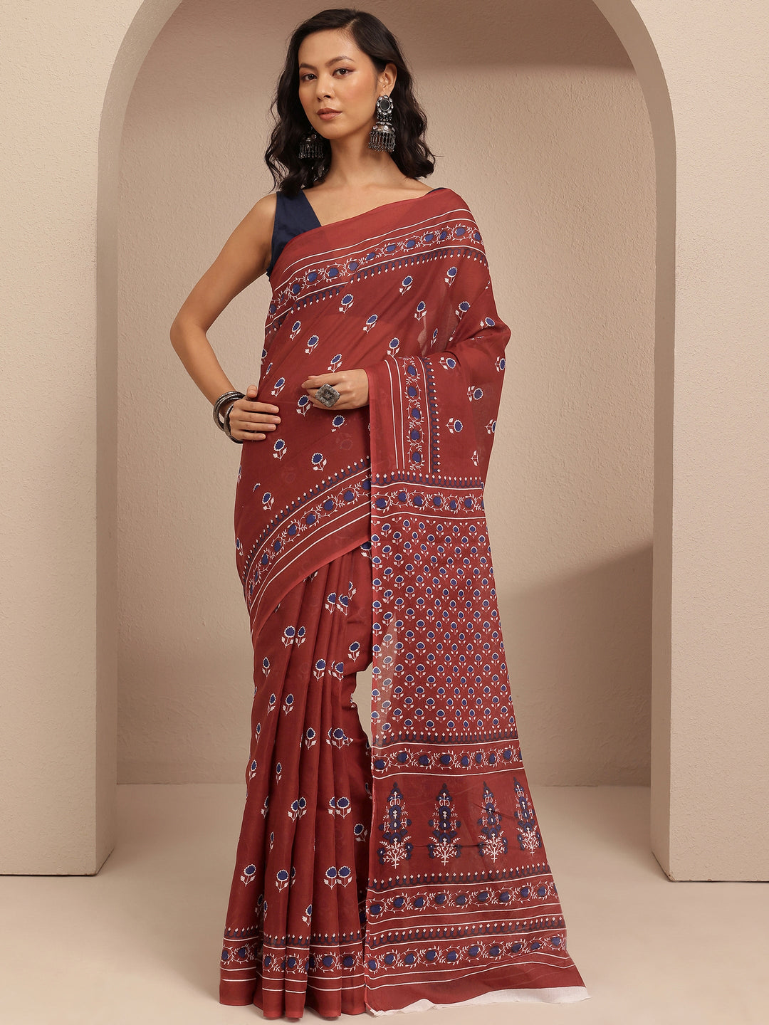 Maroon Printed Cotton Saree With Unstitched Blouse Piece