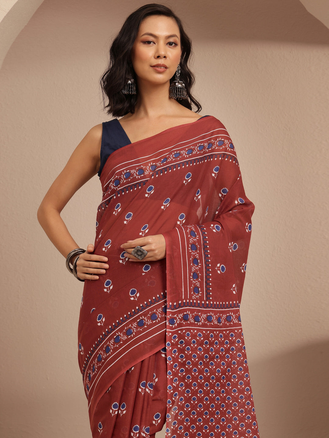 Maroon Printed Cotton Saree With Unstitched Blouse Piece