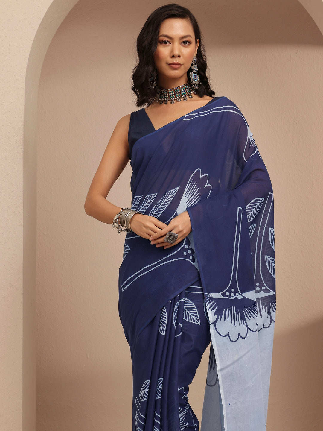 Navy Blue Printed Cotton Saree With Unstitched Blouse Piece