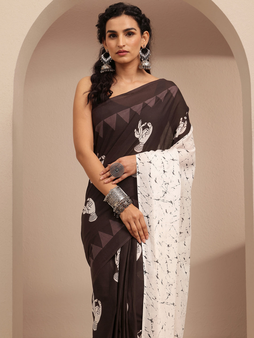 Brown Printed Cotton Saree With Unstitched Blouse Piece