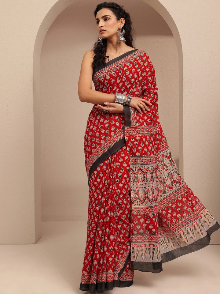 Red Printed Cotton Saree With Unstitched Blouse Piece