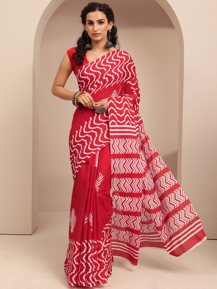 Red Printed Cotton Saree With Unstitched Blouse Piece