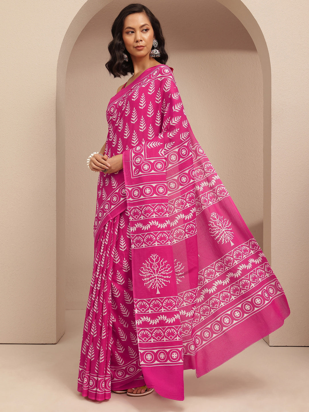 Pink Printed Cotton Saree With Unstitched Blouse Piece