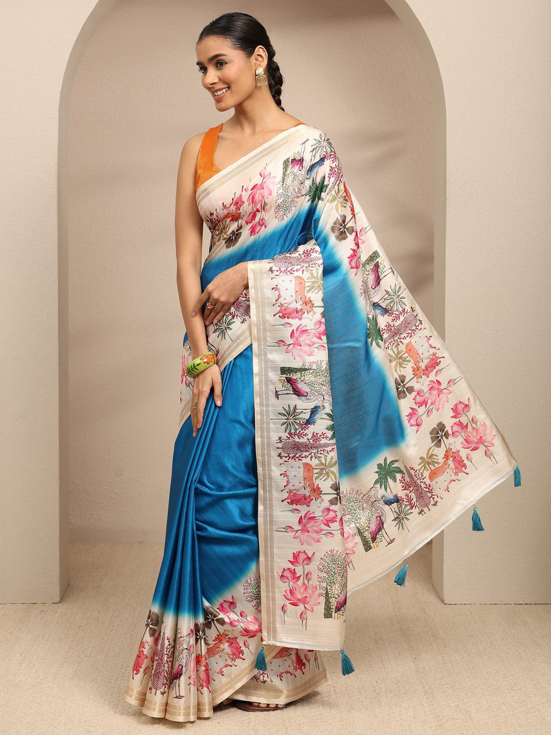 Blue Ombre Solid Silk Blend Saree With Unstitched Blouse Piece