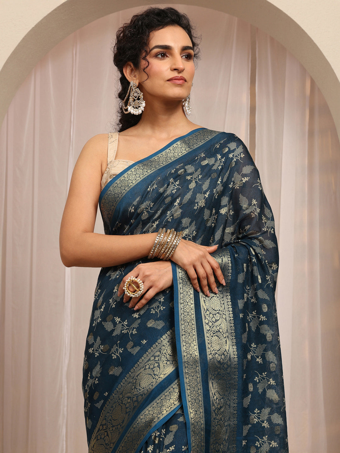 Navy Blue Floral Printed Silk Blend Saree With Unstitched Blouse Piece