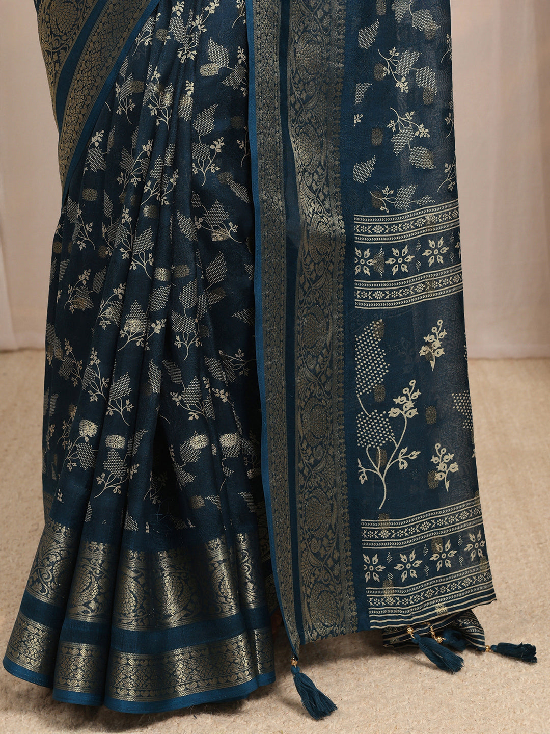 Navy Blue Floral Printed Silk Blend Saree With Unstitched Blouse Piece