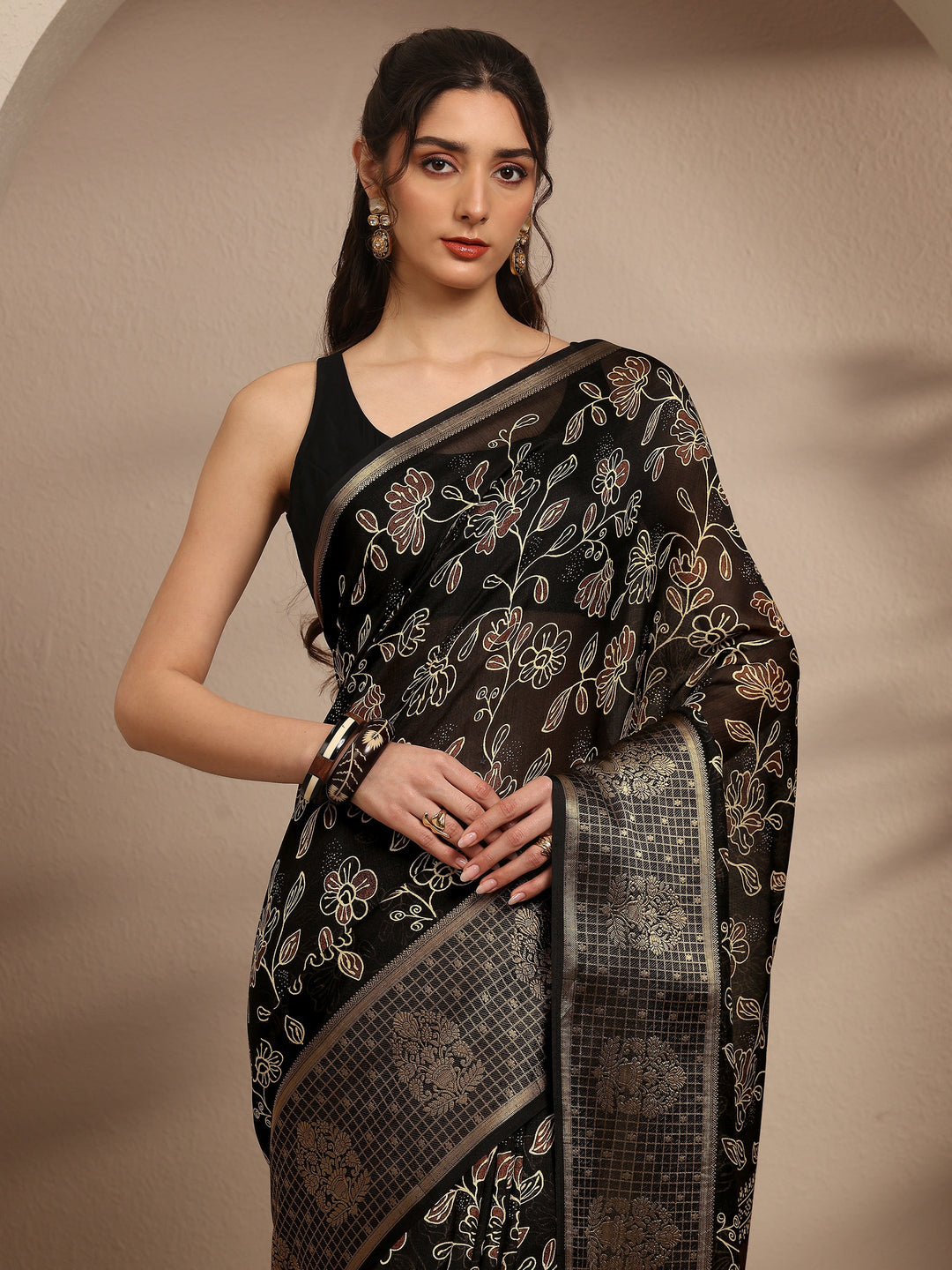 Black Floral Printed Silk Blend Saree With Unstitched Blouse Piece