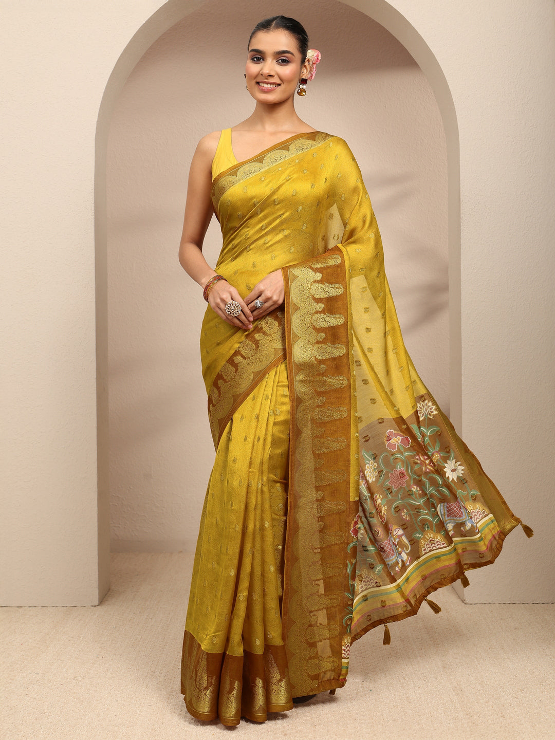 Mustard Ethnic Motifs Printed Silk Blend Saree With Unstitched Blouse Piece