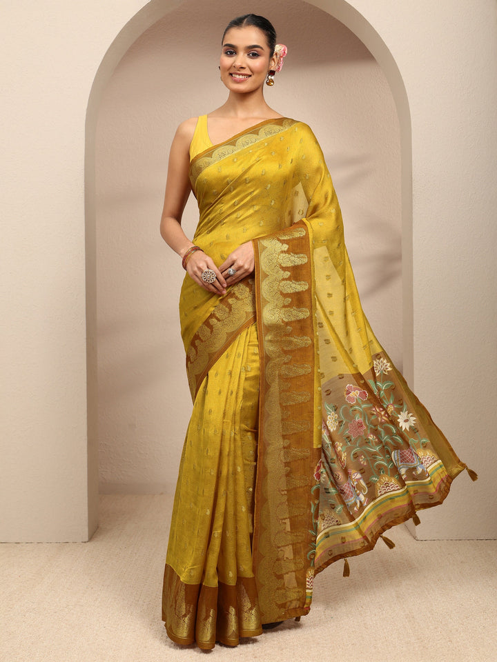 Mustard Ethnic Motifs Printed Silk Blend Saree With Unstitched Blouse Piece