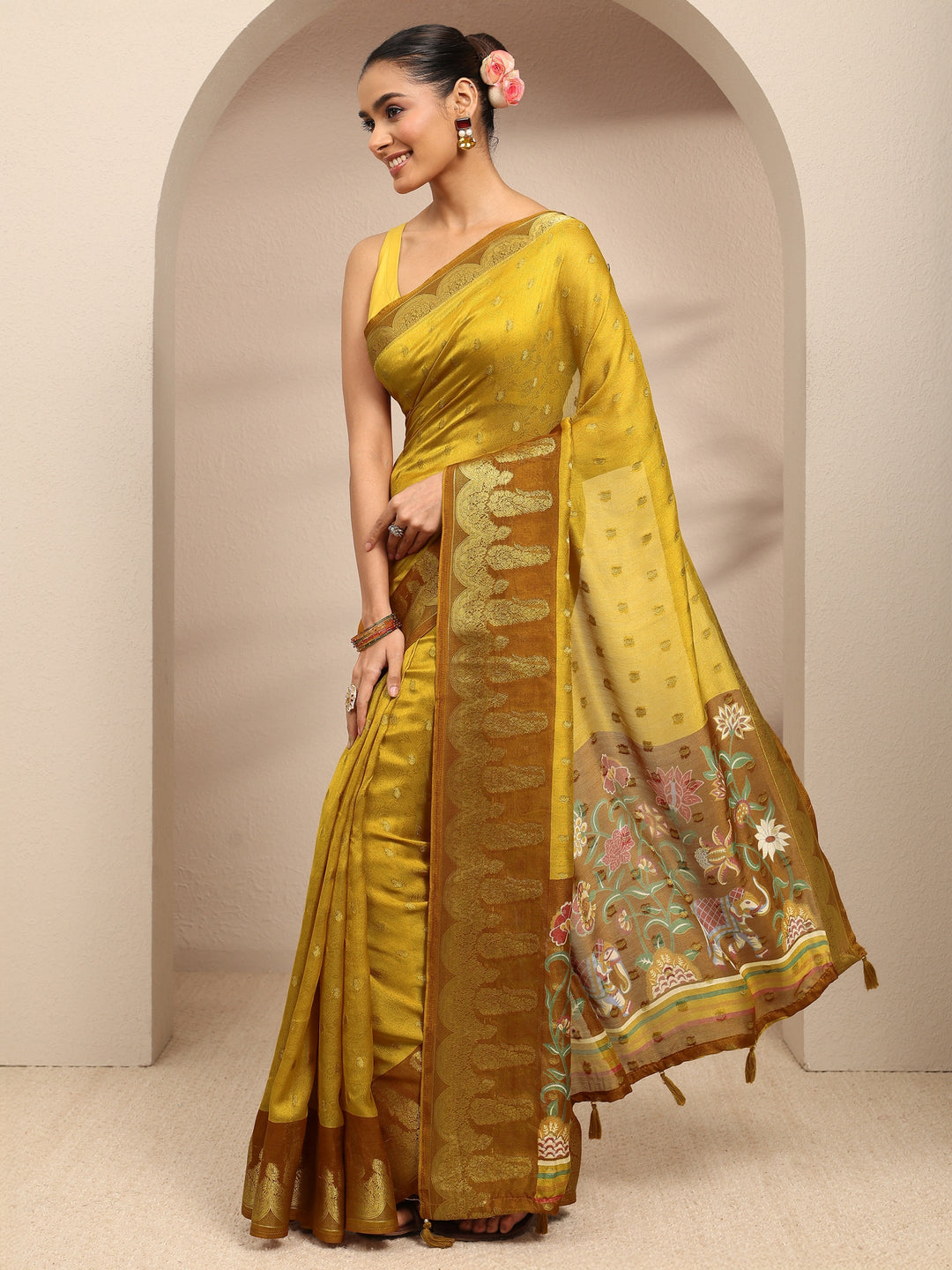 Mustard Ethnic Motifs Printed Silk Blend Saree With Unstitched Blouse Piece