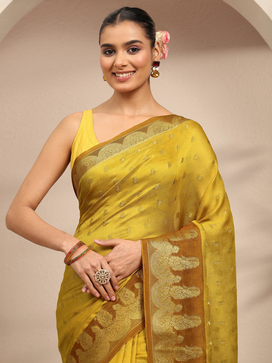 Mustard Ethnic Motifs Printed Silk Blend Saree With Unstitched Blouse Piece