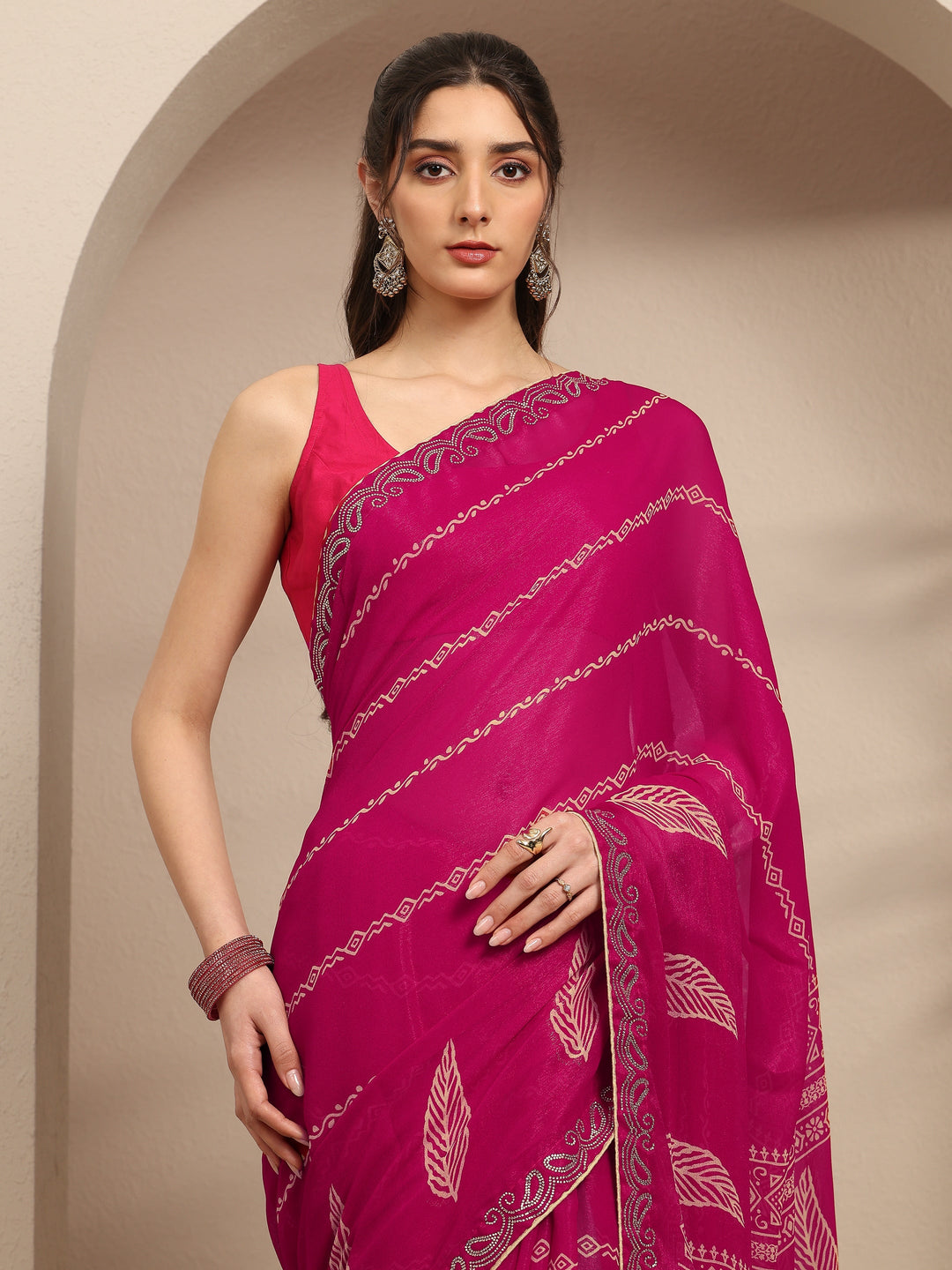 Pink Ethnic Motifs Printed Silk Blend Saree With Unstitched Blouse Piece