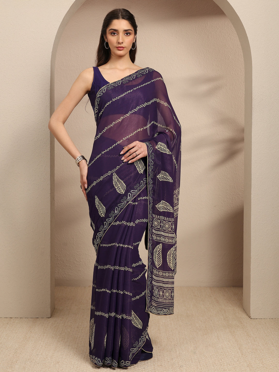 Purple Ethnic Motifs Printed Silk Blend Saree With Unstitched Blouse Piece