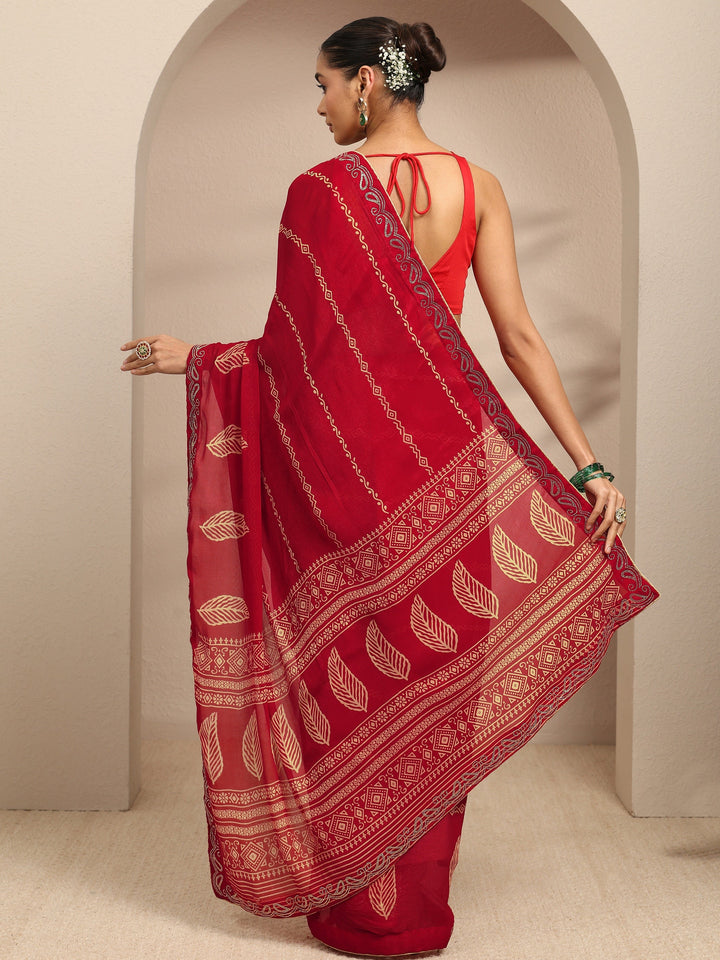 Red Ethnic Motifs Printed Silk Blend Saree With Unstitched Blouse Piece