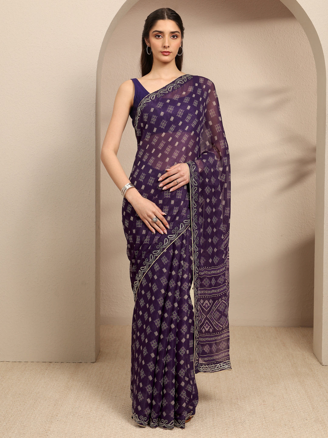 Purple Ethnic Motifs Printed Silk Blend Saree With Unstitched Blouse Piece