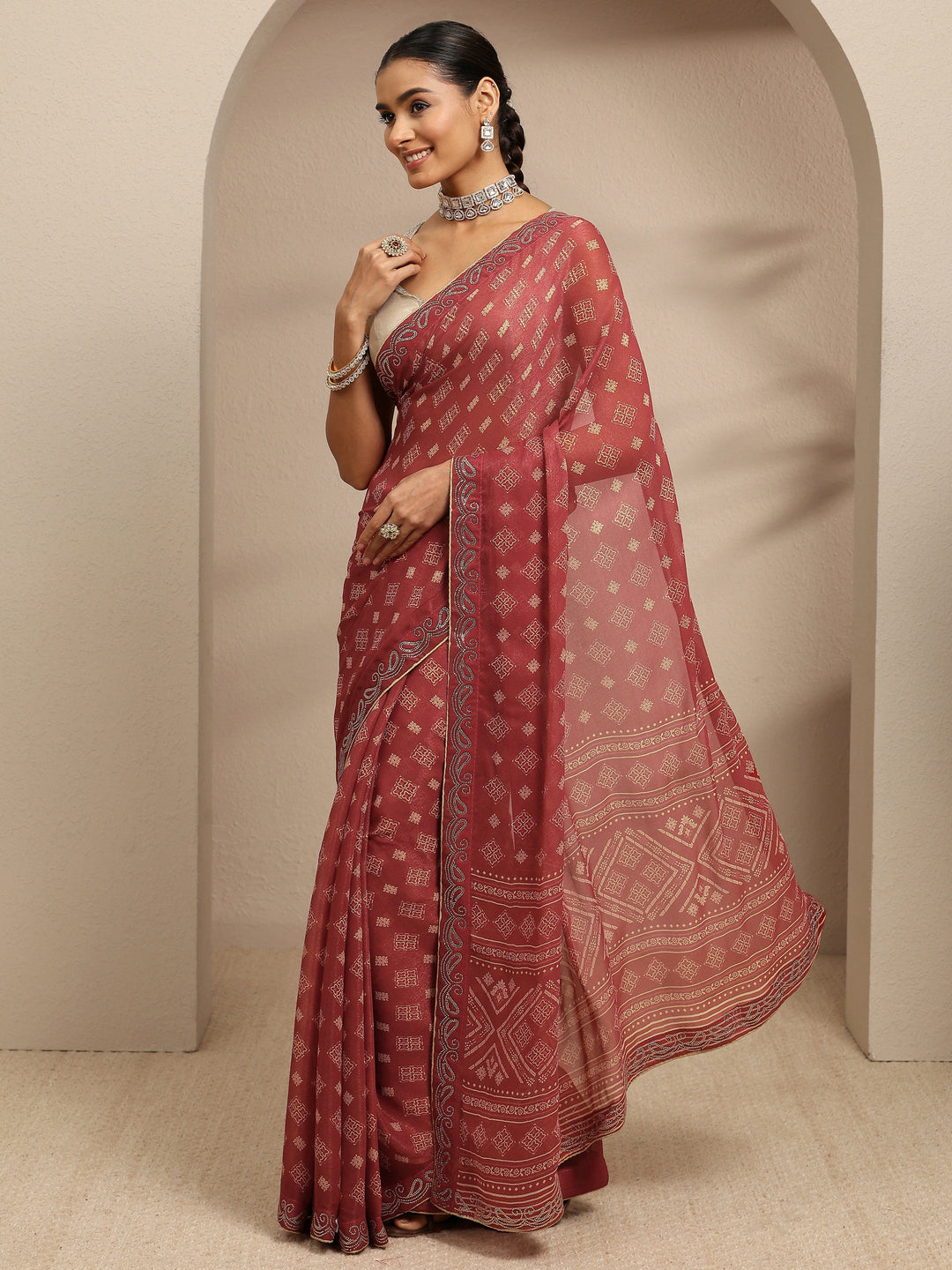 Brown Ethnic Motifs Printed Silk Blend Saree With Unstitched Blouse Piece